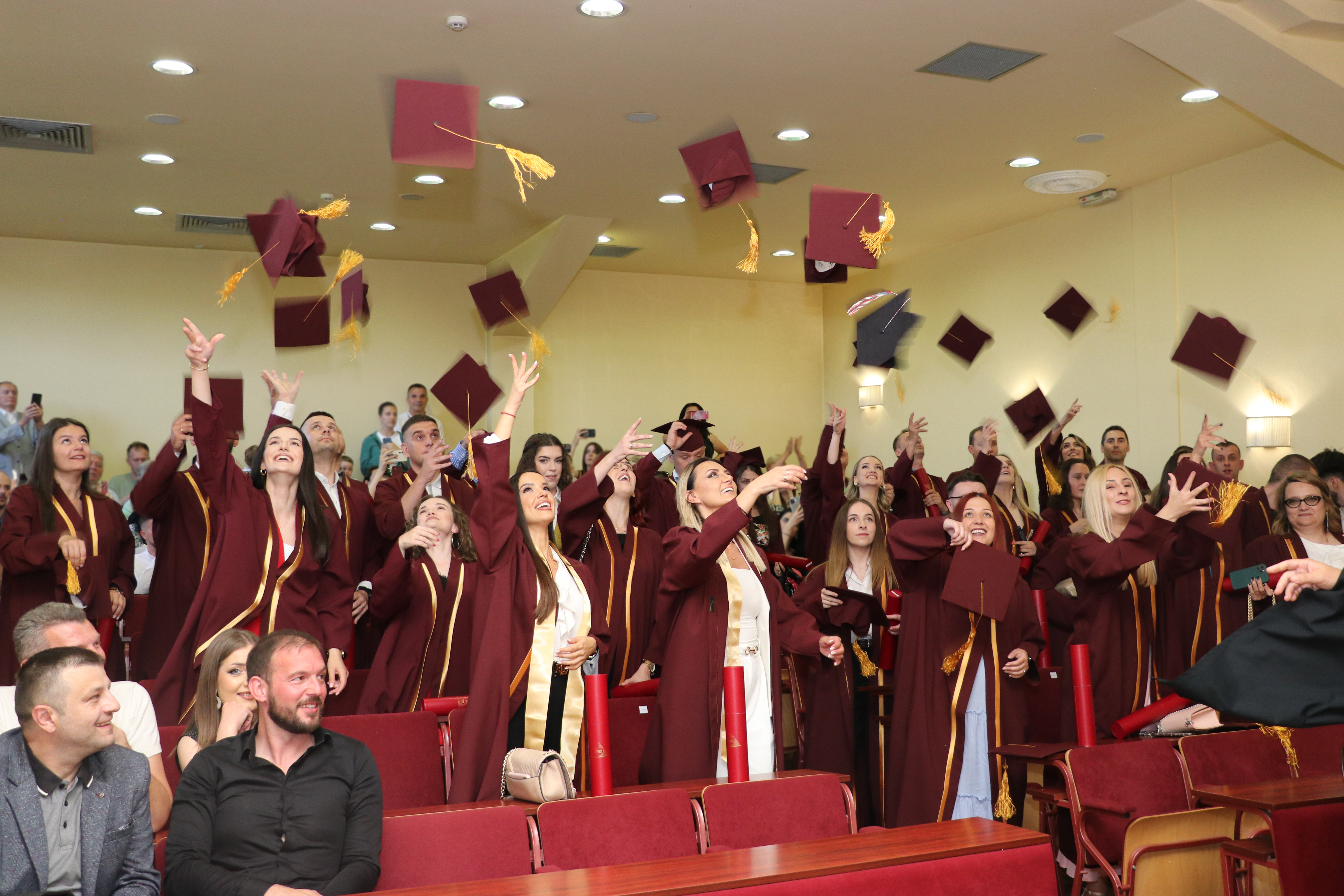 ODRŽANA SVEČANA DODJELA DIPLOMA NA UNIVERZITETU PIM!